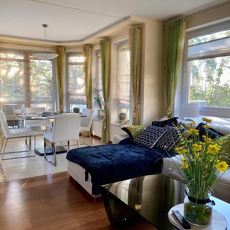 Seaside Apartment With Parking & Ac - 150 M To The Beach By Noclegi Renters Miedzyzdroje Exteriör bild