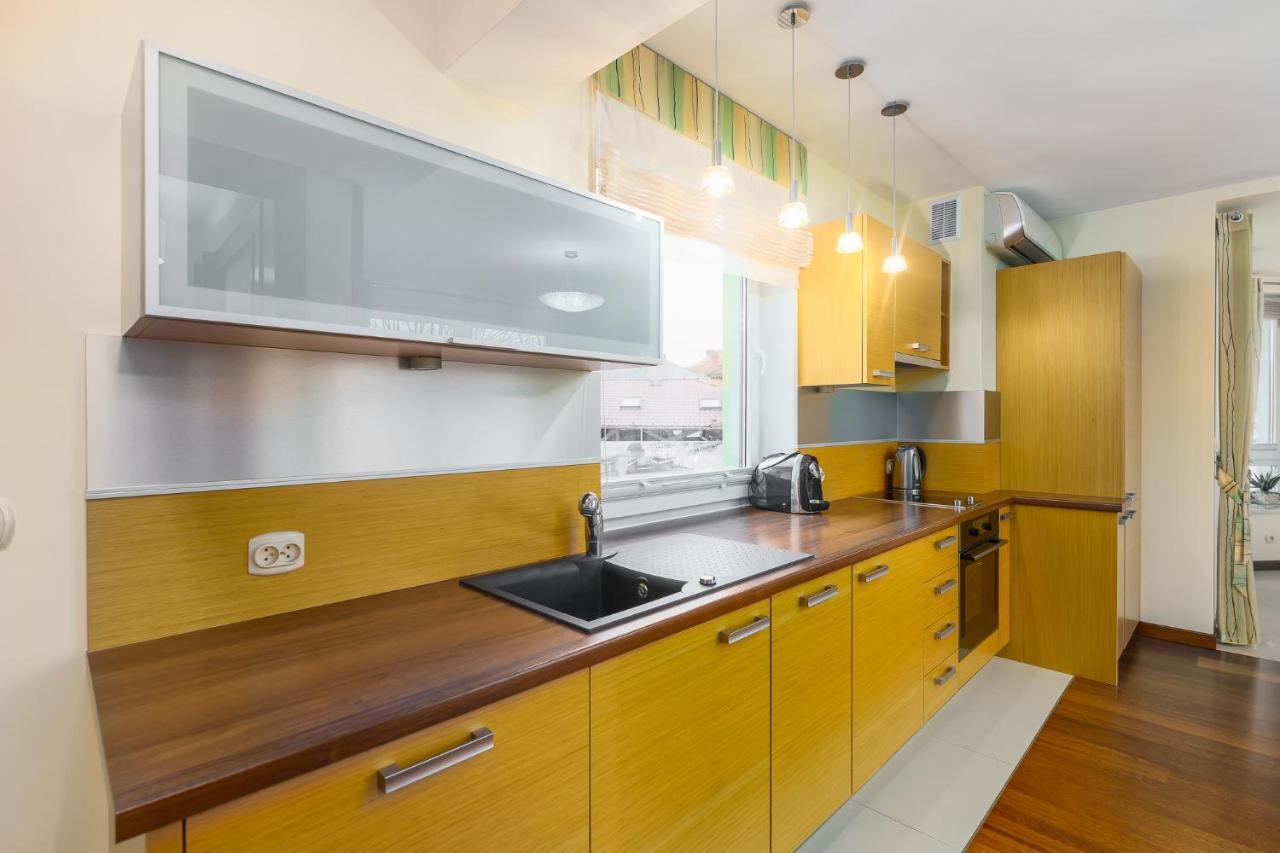 Seaside Apartment With Parking & Ac - 150 M To The Beach By Noclegi Renters Miedzyzdroje Exteriör bild