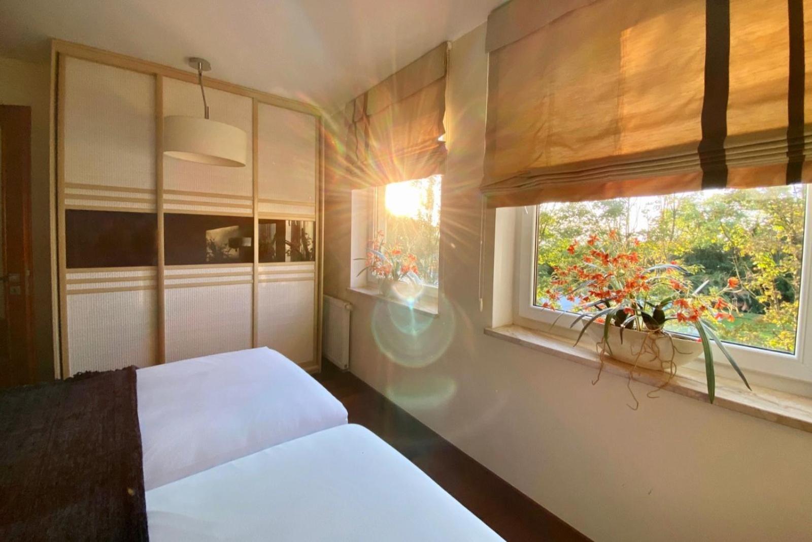 Seaside Apartment With Parking & Ac - 150 M To The Beach By Noclegi Renters Miedzyzdroje Exteriör bild